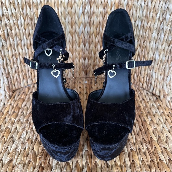 New Unholy Revelation x Dolls Kill Black Velvet Platforms 11 - Picture 6 of 7